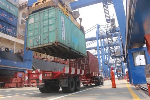 TP. HCM đề xuất miễn thu phí hạ tầng cảng biển 3 năm