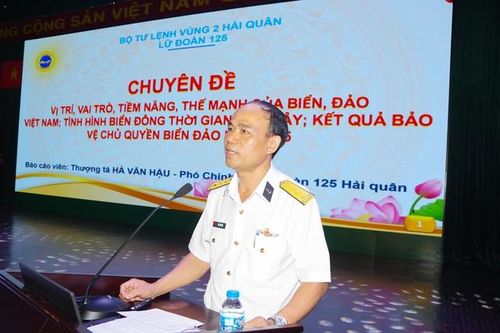 Tuyên truyền về biển, đảo cho nhiều cán bộ, người dân và học sinh ở TPHCM