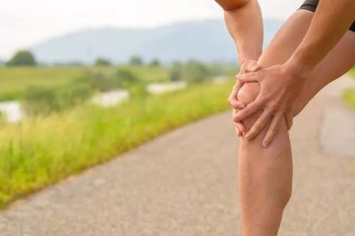 Cách tập thể dục khi bị đau đầu gối