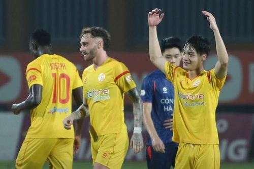 PVF-CAND giành điểm quý giá trước Công an Hà Nội FC trong cuộc đua trụ hạng
