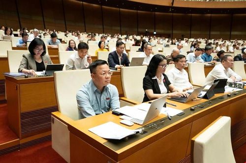 Phải công khai thông tin liên quan đến sự cố môi trường, thiên tai, thảm họa và sức khỏe cộng đồng trong 24 giờ