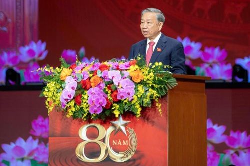 Tổng Bí thư, Chủ tịch nước gửi thư chúc mừng Cảnh sát QLHC về TTXH