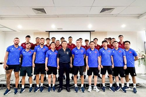 Chủ tịch LĐBĐ Việt Nam tiếp lửa ĐT futsal Việt Nam trước trận tranh hạng Ba