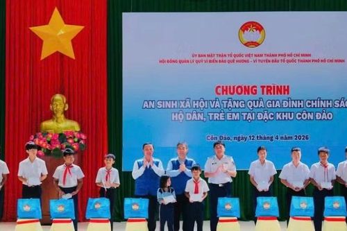 Đoàn đại biểu Thành phố Hồ Chí Minh triển khai chuỗi hoạt động nghĩa tình tại đặc khu Côn Đảo