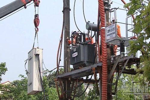 Tăng nguồn, tiết kiệm điện, bảo đảm cung ứng mùa nắng nóng
