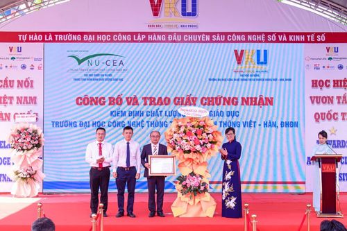 Trường Đại học CNTT và Truyền thông Việt - Hàn, ĐHĐN đạt chuẩn kiểm định chất lượng cơ sở giáo dục