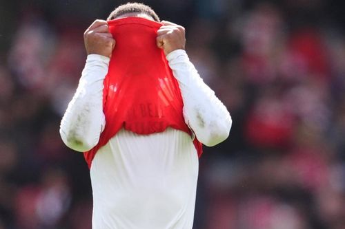 HLV Arteta lại gục ngã trước Iraola, Arsenal tự đánh rơi lợi thế trong cuộc đua vô địch