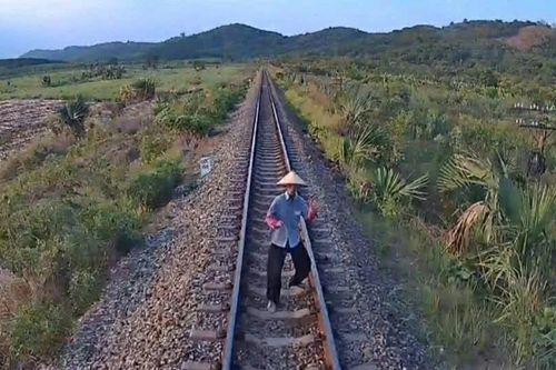 Truy tìm danh tính nạn nhân tử vong trên đường sắt