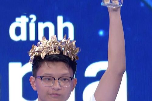 Nam sinh Hà Tĩnh giành vòng nguyệt quế Đường lên đỉnh Olympia với điểm số hơn 300