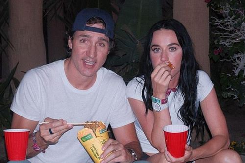 Loạt khoảnh khắc gây sốt của Katy Perry và bạn trai Justin Trudeau ở Coachella