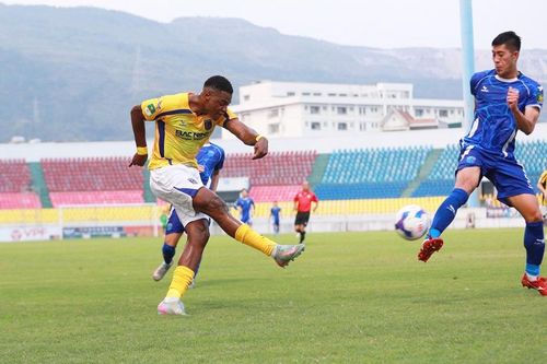 Bắc Ninh FC hòa Quảng Ninh tại vòng 14 Giải hạng Nhất quốc gia