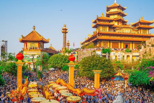 Trang nghiêm lễ vía Đức Bồ Tát Quán Thế Âm