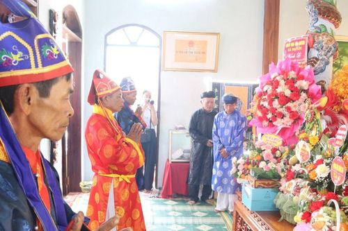 Lễ đại tế công đức Bà Phường Chào tại xã Vu Gia