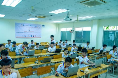 Gần 1.000 thí sinh tham dự kỳ thi Olympic Tin học miền Trung và Tây Nguyên lần thứ VII