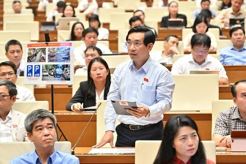 Đại biểu Quốc hội đề xuất giải pháp giảm ùn tắc giao thông cho Thủ đô