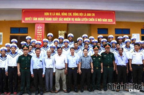 Lữ đoàn 957 tiếp đón lãnh đạo địa phương và thân nhân chiến sĩ mới
