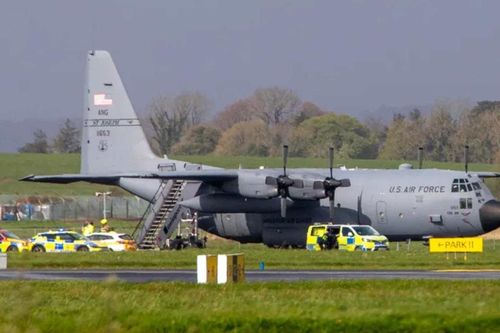 Máy bay vận tải C-130 Hercules của Không quân Mỹ bị phá hoại nghiêm trọng tại Ireland