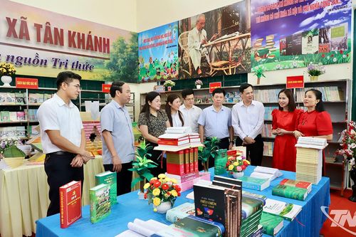 Xã Tân Khánh ra mắt các thiết chế văn hóa, y tế sử dụng cơ sở nhà đất dôi dư