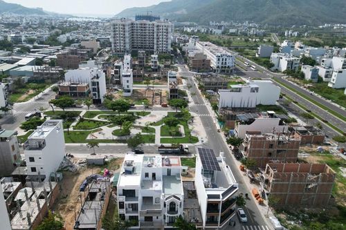 Bản tin BĐS 12/4: Khai giá thấp để giảm thuế, người mua bán đối mặt rủi ro pháp lý