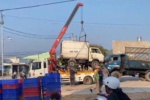 Xử lý phương tiện hết đăng kiểm vẫn lưu thông chở cá ở cảng Mũi Né
