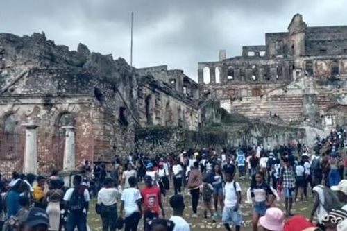 Giẫm đạp gần pháo đài cổ ở Haiti, 30 người thiệt mạng
