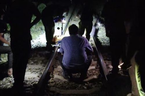 Công an thông báo tìm thân nhân người phụ nữ bị tàu hỏa tông tử vong
