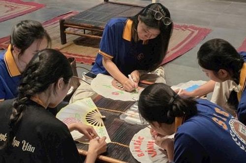 Đưa sản phẩm truyền thống đến gần giới trẻ