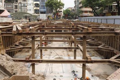 Cận cảnh 'siêu bể' chống ngập dưới lòng phố cổ Hà Nội