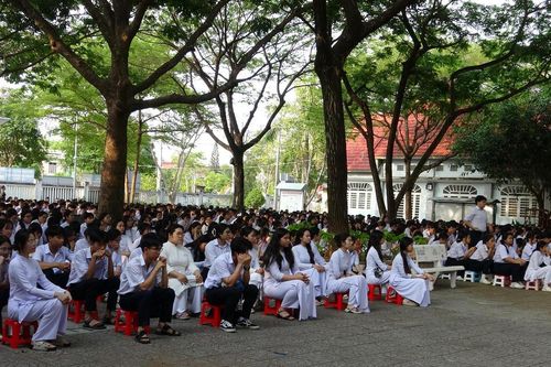 Lữ Đoàn 171 khơi dậy tình yêu biển đảo với học sinh