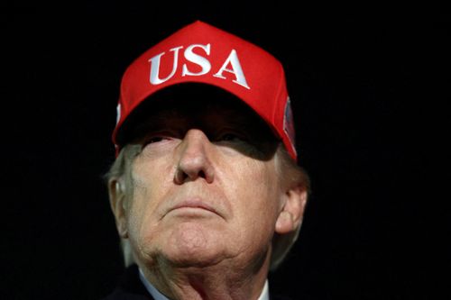 Cựu giám đốc CIA kêu gọi phế truất ông Trump