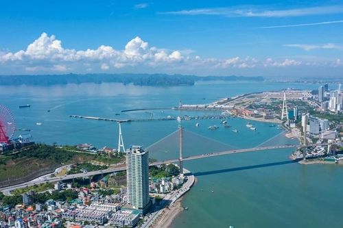 Đề xuất quy hoạch vịnh Cửa Lục thành 'trái tim' du lịch - dịch vụ của Quảng Ninh