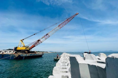 Tăng tốc hoàn thành tuyến đê ngầm gần 1.000 tỷ đồng trước mùa mưa