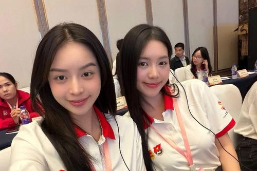 Hoa hậu Thanh Thủy, Á hậu Châu Anh tham gia 'Hành trình đỏ' tại Trung Quốc