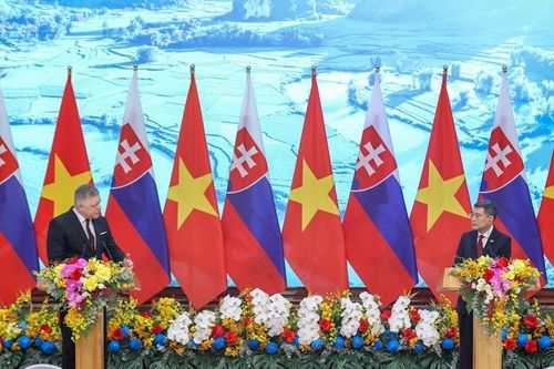 Tuyên bố chung về thiết lập quan hệ đối tác chiến lược giữa Việt Nam và Slovakia