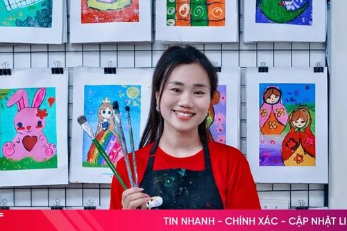 Tôi dạy trẻ vẽ tranh về ngày Giải phóng miền Nam