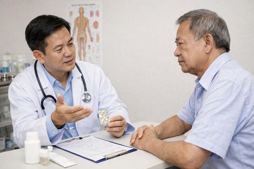 Lầm tưởng zona là 'giời leo' - hiểm họa khôn lường với người cao tuổi