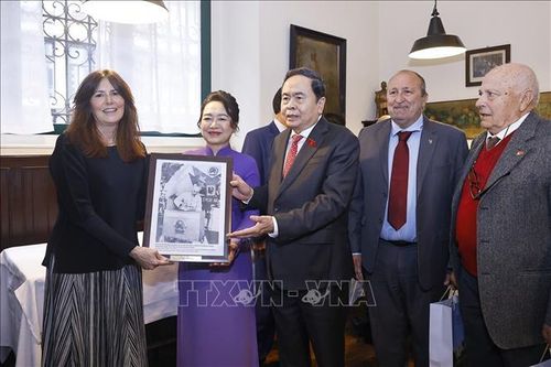 Chủ tịch Quốc hội thăm nơi lưu dấu ấn Chủ tịch Hồ Chí Minh tại thành phố Milan (Italy)