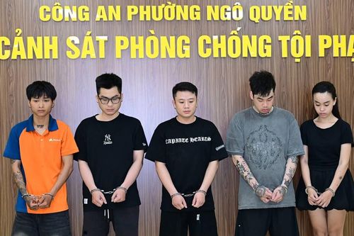 Phá ổ nhóm ma túy, thu giữ 4,46g cần sa, 5 điện thoại di động và 1 xe mô tô