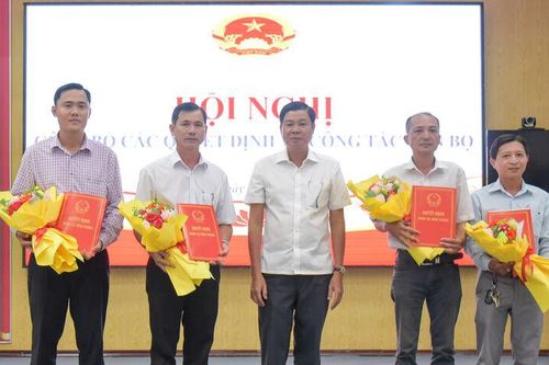 Thành lập Trung tâm Dịch vụ tổng hợp xã Vĩnh Phong