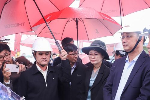 Khơi thông nguồn lực thực hiện mục tiêu tăng trưởng