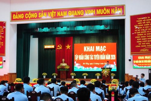 Sư đoàn Phòng không 375 tập huấn công tác tuyên huấn năm 2026