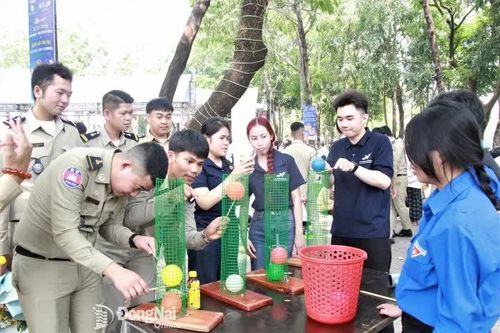 Tết cổ truyền Lào - Campuchia gắn kết sinh viên