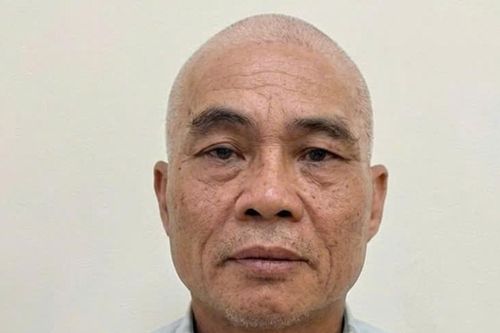Phú Thọ: Khởi tố người đàn ông mang hồ sơ vi phạm lên ô tô rồi đỗ xe chắn cổng Trạm CSGT