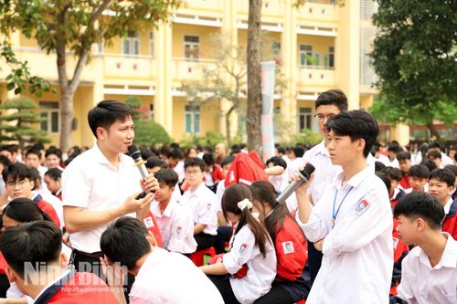 Truyền thông về trợ giúp pháp lý, phòng ngừa vi phạm pháp luật cho học sinh