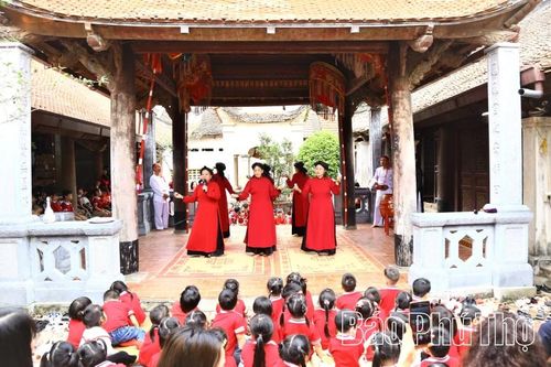 Hát Xoan Phú Thọ - Từ sức sống cộng đồng đến bảo tồn bền vững