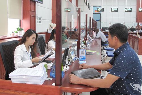 Đặt người dân, doanh nghiệp lên hàng đầu trong giải quyết thủ tục hành chính