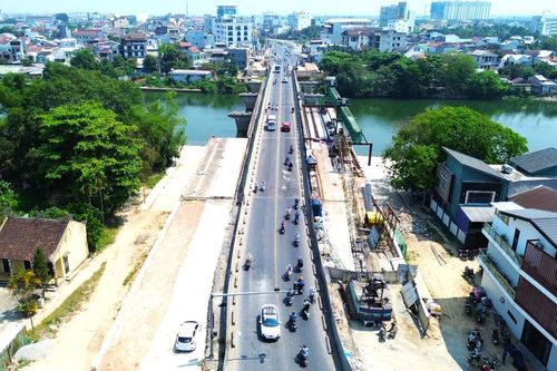 Cận cảnh dự án cầu Vỹ Dạ chậm tiến độ, nhà thầu bị chấm dứt hợp đồng