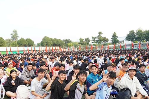 Hơn 4.000 thí sinh dự thi năng khiếu vào Trường Đại học Thể dục Thể thao TP.Hồ Chí Minh, tăng kỉ lục