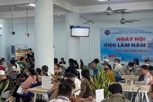 Thành phố Hồ Chí Minh: Hệ thống dịch vụ việc làm đóng vai trò quan trọng trong hỗ trợ người lao động