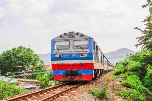 Đường sắt giảm giá vé, cước vận chuyển